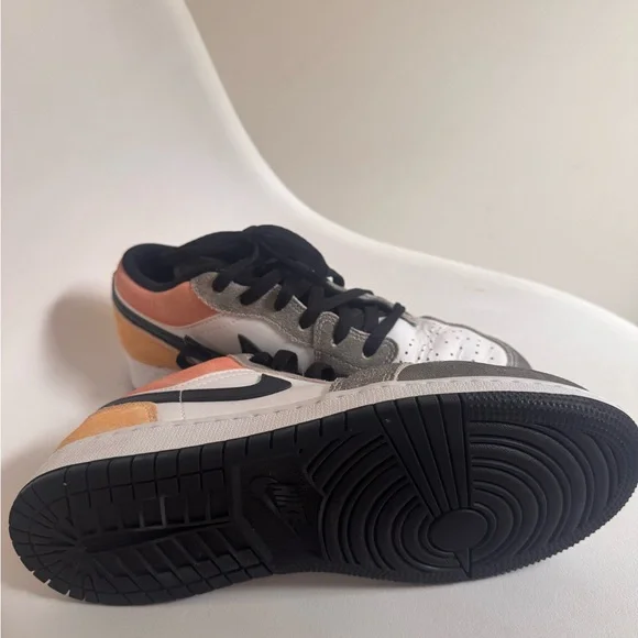 Air Jordan 1 Low SE "Flight Club" sneakers - Picture 8 of 10